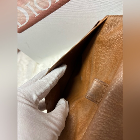 LOUIS VUITTON- MI0941 Monogram Canvas Full Wallet - Picture 5 of 10